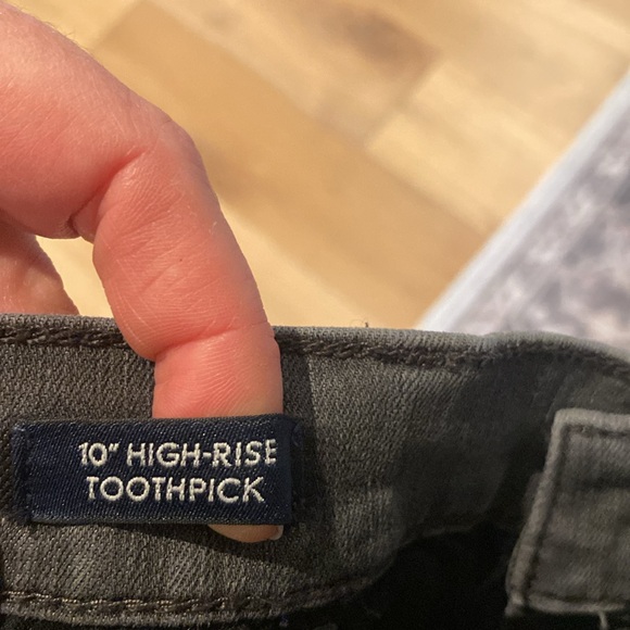 Women’s J Crew black wash jeans high-rise toothpick style Size 33 - Picture 8 of 8